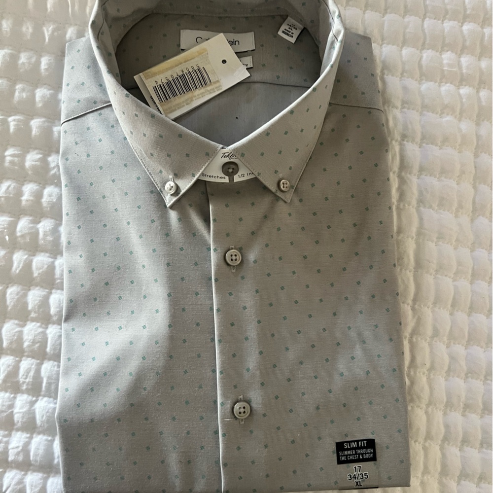 Men’s Calvin Klein long sleeve dress shirt. XL